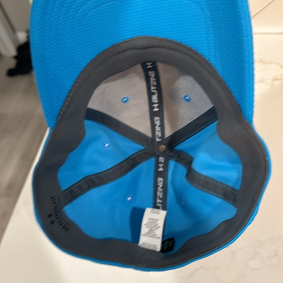 Under Armour Hat - Picture 3 of 3